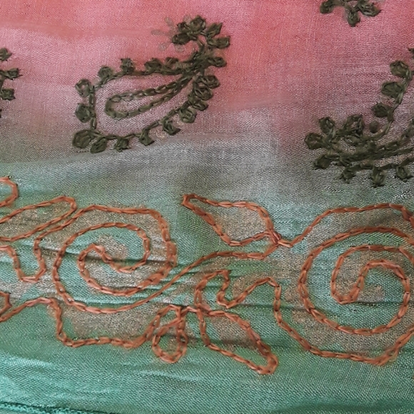 Embroidered Scarf 14"X70" Green & Salmon Ball Frin - Picture 8 of 8